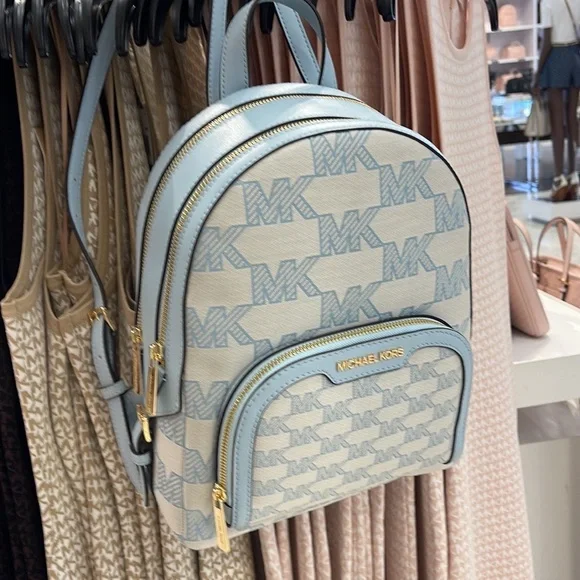 Michael Kors Jaycee Medium Logo Zip Pocket Backpack 

35S3G8TB2J
Vista Blue - Picture 12 of 16